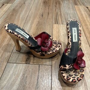 Vintage Y2K Steve Madden Wooden Chunky Platform Heels with Flower Leather Upper